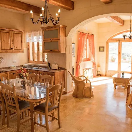 Ta Marie Farmhouse, Gozo Ghasri (Gozo)